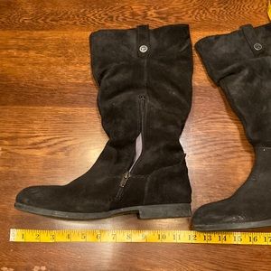 Womens black suede BIRKENSTOCK boots size 40.